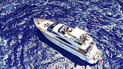 Boat hire in Lara beach