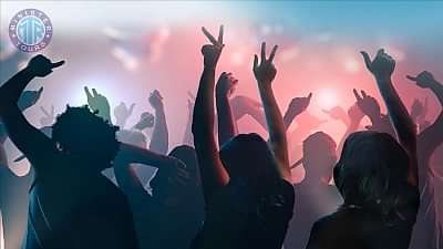 Night party boat in Kundu