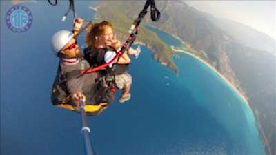 Paragliding in Kundu